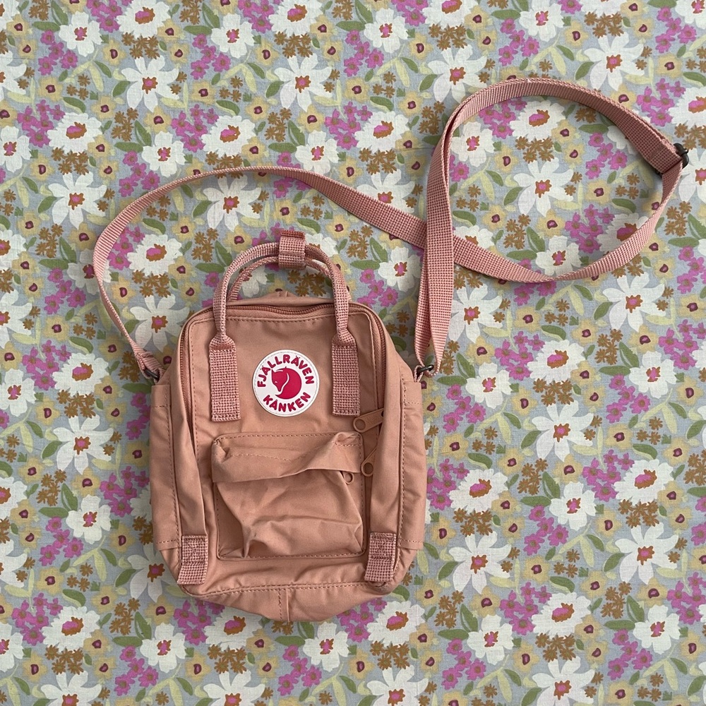 Fjallraven Kanken Sling Peach Sand